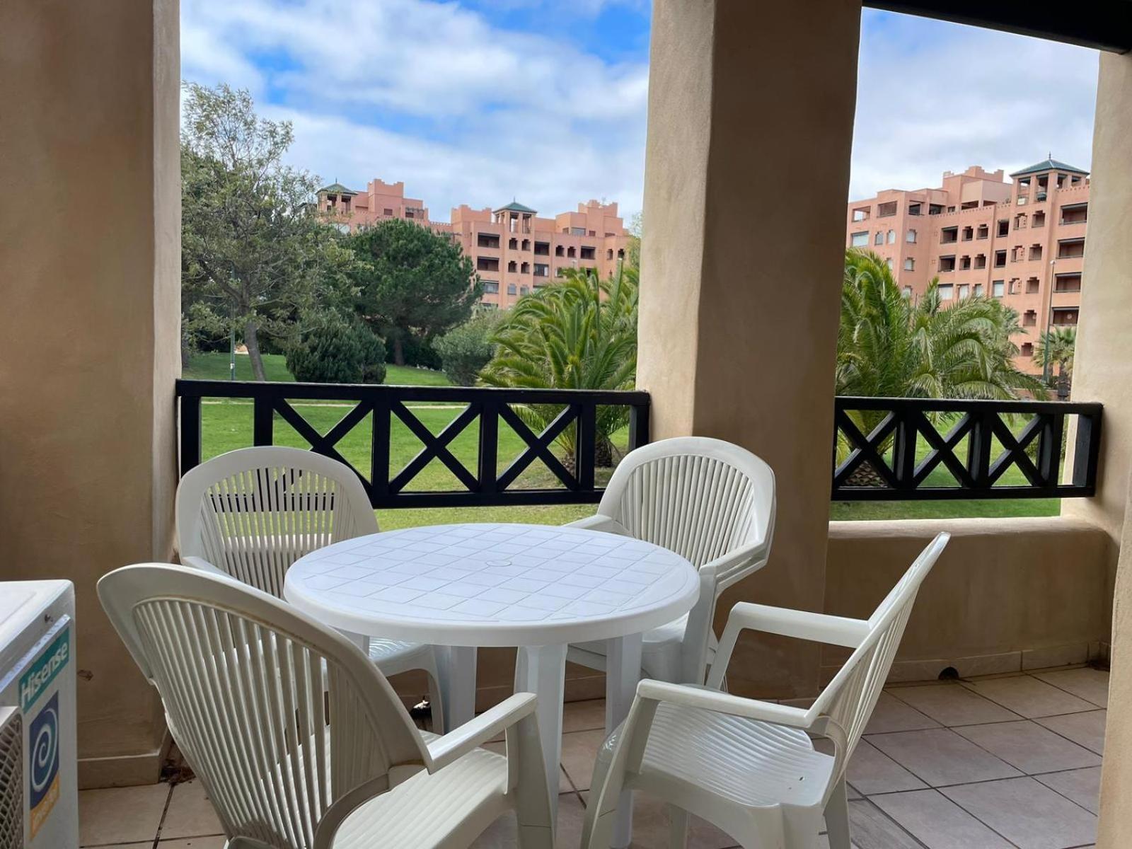 Vista Jardin En Urb. Jardines De Isla Canela. Exterior foto